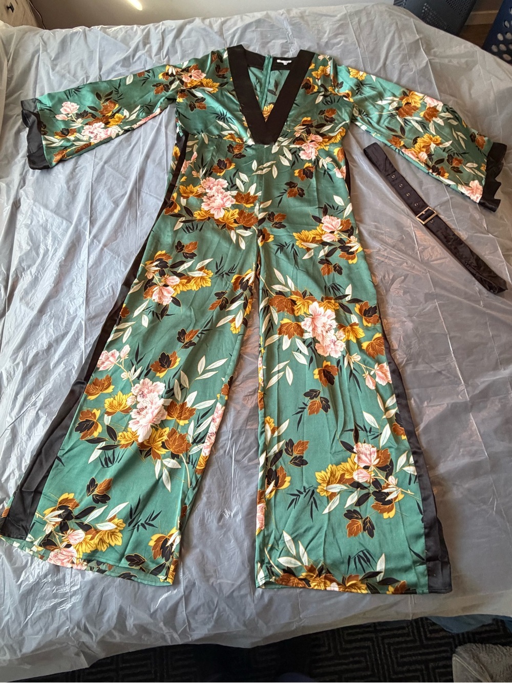 Fashion Nova Green Floral V-Neck Wide-Leg Jumpsuit